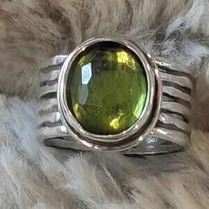 Size 8 .925 Sterling Silver Silpada Peridot Ring - CB